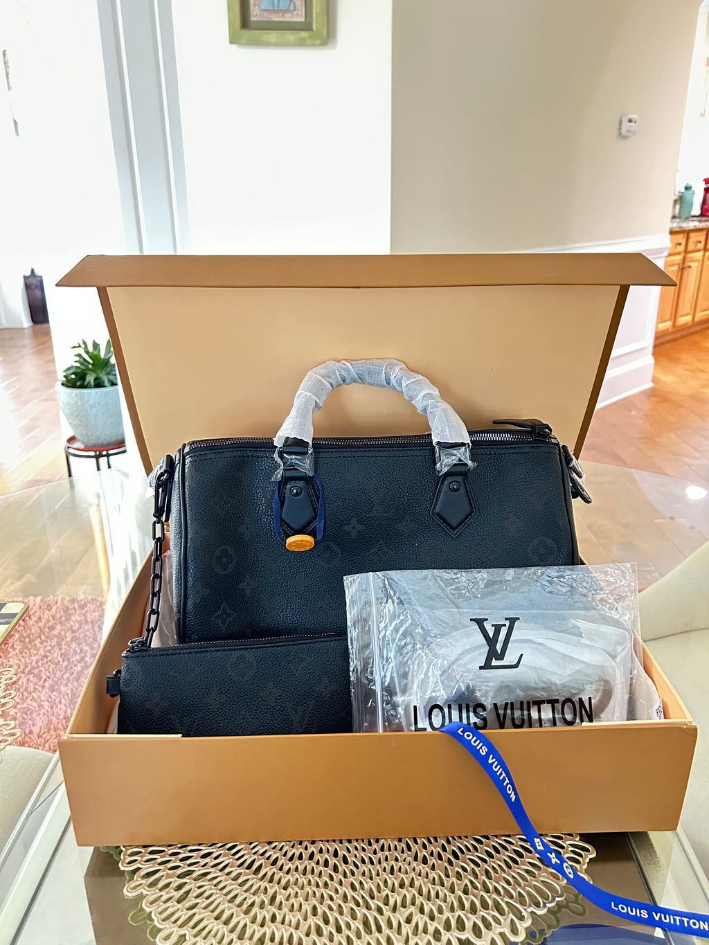 BLACK ON BLACK LV P9  Everything Black