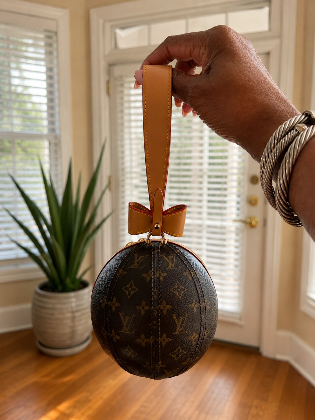 LV x TTM Koro Koro Clutch